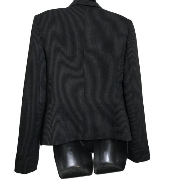 Tahari Black & White Pinstriped Blazer Size 10 Collared Snap Closure Long Sleeve - Picture 4 of 6